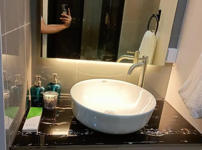 Luxurious Condotel At The Heart Of Makati *