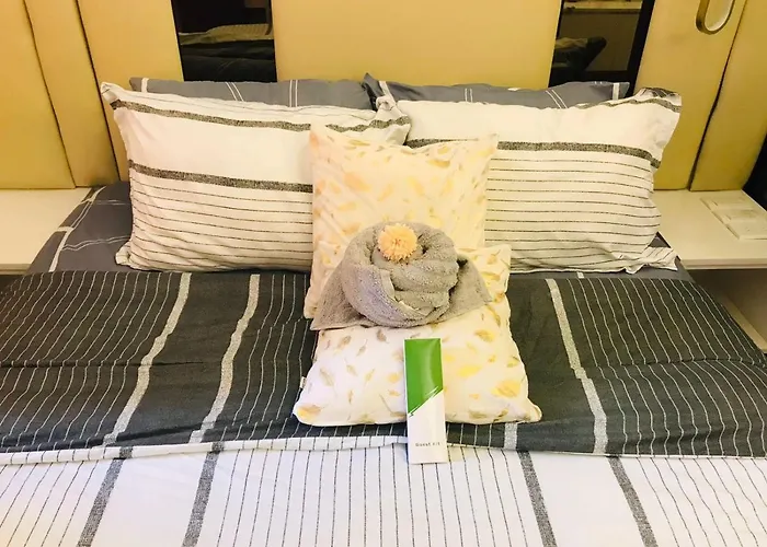 Appartamento Luxurious Condotel At The Heart Of Makati Manila